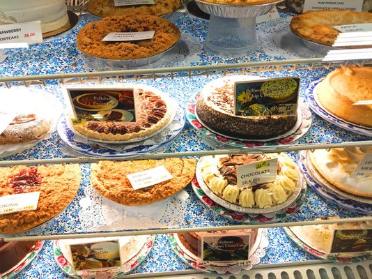 D’Innocenzo’s Bakery -- cakes and pies