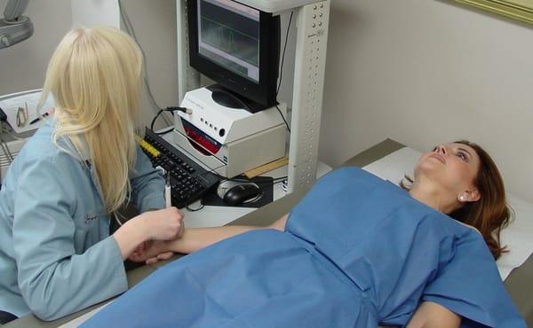 Comprehensive biomarker testing is performed on all new patients. Here we are measuring the stiffness of the arteries.