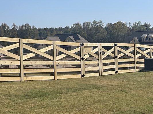 Pine Crossbuck Rail Fence