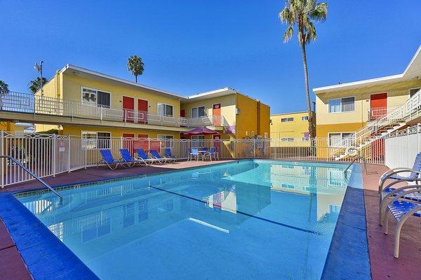 Pico Lanai's pet-friendly community features a stunning pool, full fitness center, and social spaces including an executive b...