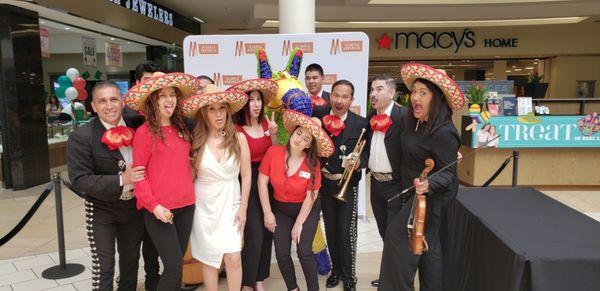 En el Mall de Montebello en una gran celebracion del 5 de Mayo 2019.