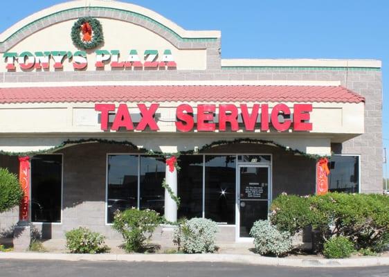 XL Tax Service is located in the N W C of Dunlap Ave & 7th St in the famous Tony's Plaza...