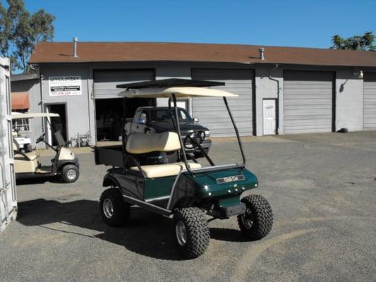 2005 Solar charging Club Car with Jake's Lift Kit. 48V