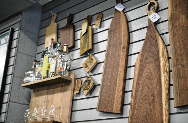 Unique & personalized charcuterie boards and bar ware