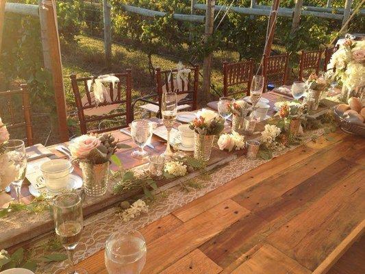 Wedding tablescape at Laurita Winery