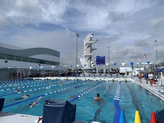 30-meter diving platform in the back