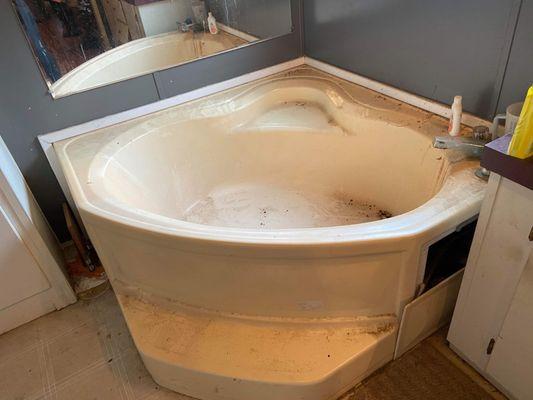 Before deep cleaning tub