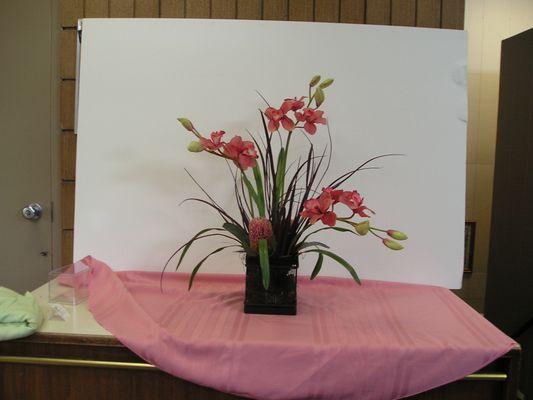 We specialize in quality silk arrangements