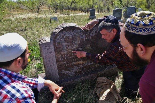 Golden Hill Cemetery