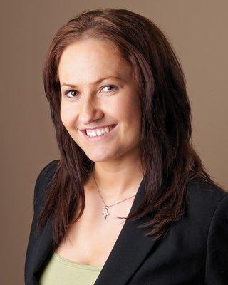 Sylwia Grochowska - COUNTRY Financial representative