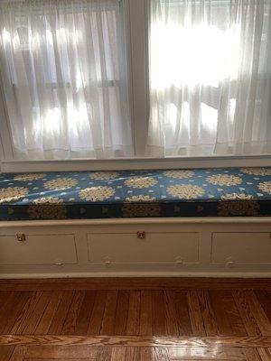 Window seat cushion