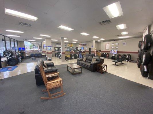 Big Waiting Room to spread out. But crumbs throughout carpet at 7:30am opening  :o(