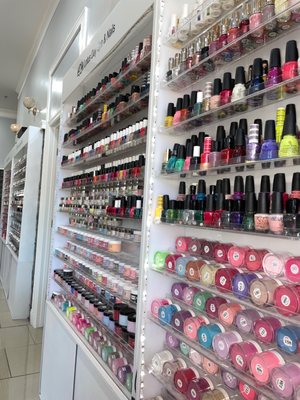 Nail color wall