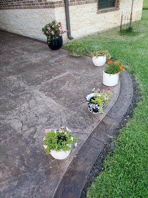 more of the front patio!  Don't judge my flowers - hehehe