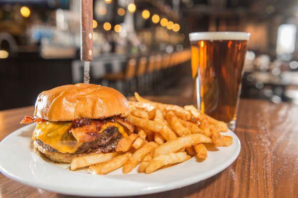 BBQ Bacon Cheeseburger - The Brew Brothers - Presque Isle Downs & Casino - Erie, Pennsylvania GAMBLING PROBLEM? CALL 1-800-GAMBLER