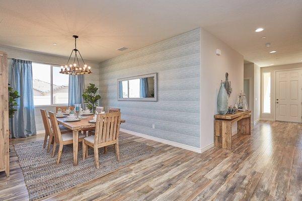 Formal Dining Room -- can be enclosed to add additional bedroom.