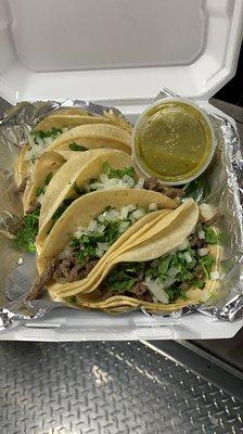 Tacos de fajita, pollo, al pastor y barbacoa