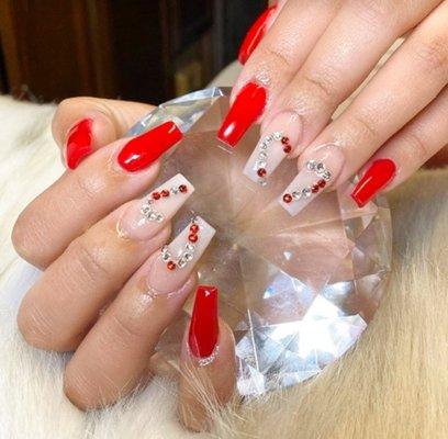 Enjoy nail care services in this season at Friendly Nails Phone:  (304) 241 5432. Find us at 475 Oakland St. #102, Morgantown, WV 26505