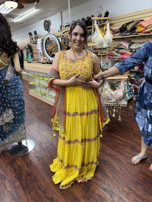 I purchased this outfit for a friend's haldi ceremony