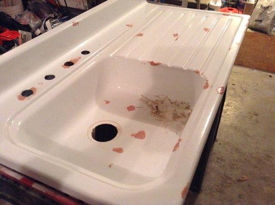 Preparing a farm sink for the reglazing process