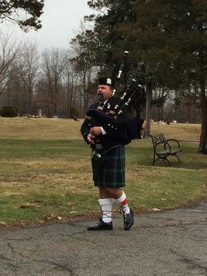 Graveside Bagpiper NYC Tri-State