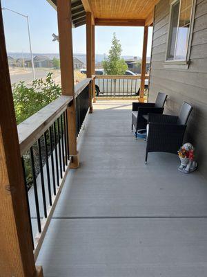 Porch railing