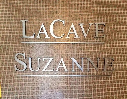 LaCave Suzanne Salon wall