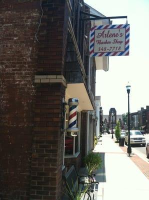 Arlene's Mane Corner Barber Shop