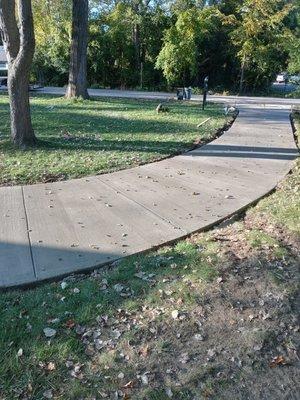 Big sweeping driveway