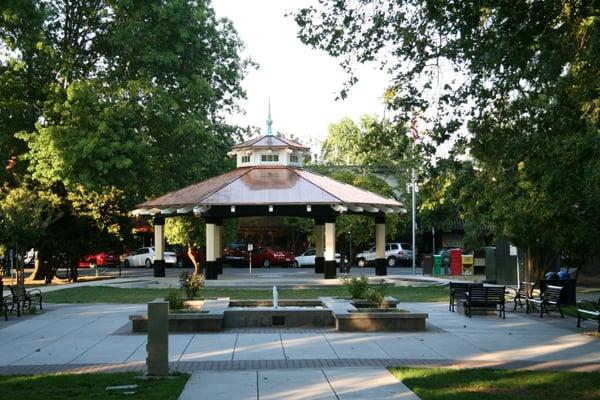 Plaza Gazebo