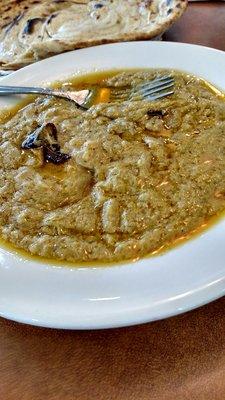 Haleem, a little too much oil. A pretty good Paratha in the back.