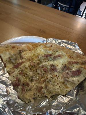 Freddie's Carbonara Pizza