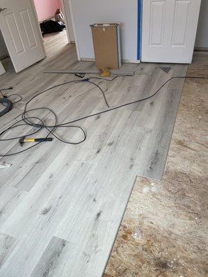 Mooaid House, Arizona white, Vinyl floor.