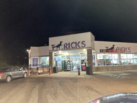 front entrance to gas station