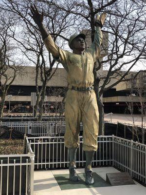 Jackie Robinson Statue