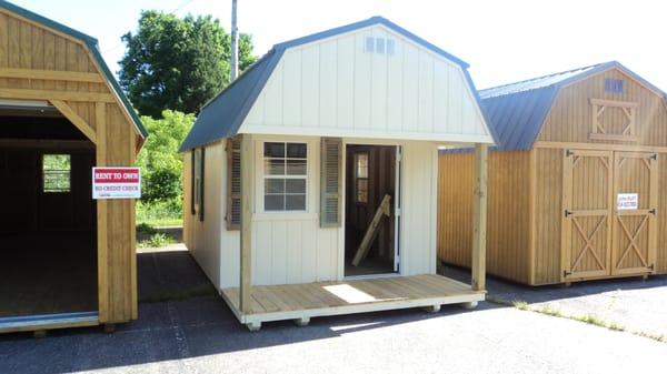 10' x 20' Lofted Barn w/Playhouse Package.