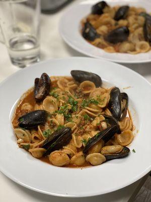 Chorizo mussel pasta!