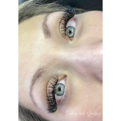 Volume lashes