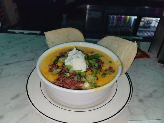 Loaded potatoe soup as the special tonight!!!!!!! Thanks Michael Bates and team foe being the best bar wast of the Mississippi!!!