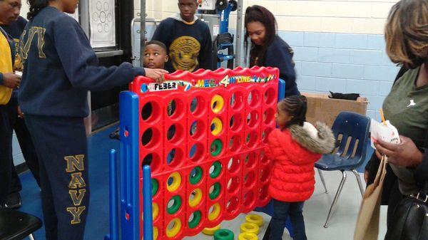 Using Connect 4 to teach kids how to apply their STEM++ skills