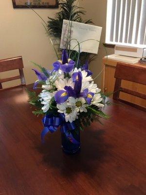 Mom's Flowers with lady bugs on da ribbon!