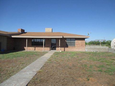 102 S Oak Ln - Monahans $205,000 Price Reduction!  This house was totally rebuilt in 1992 due to fire...