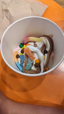 Yotality Frozen Yogurt