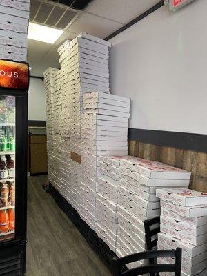 Sky high pizza boxes