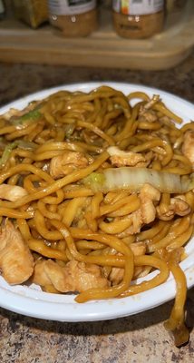 Chicken lo mein