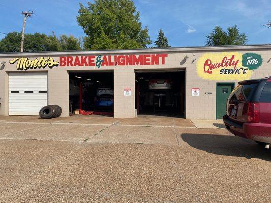 Monte's Brake & Alignment