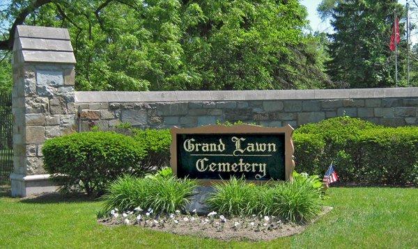 Grand Lawn Cemetery