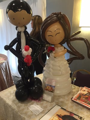 Adorable balloon decoration at vendor table!!