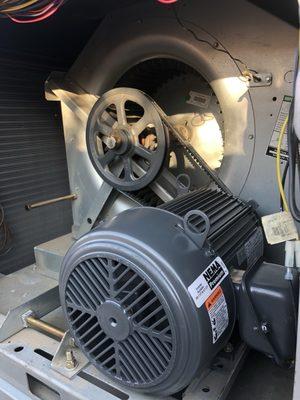 5 HP TEFC motor installed in a 20 Ton Carrier package unit by Zephyr HVAC