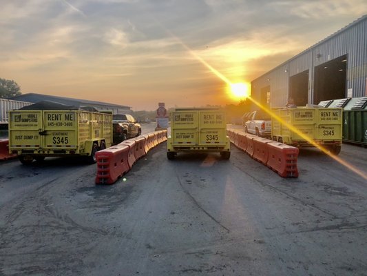 Early morning at the recycling center!!